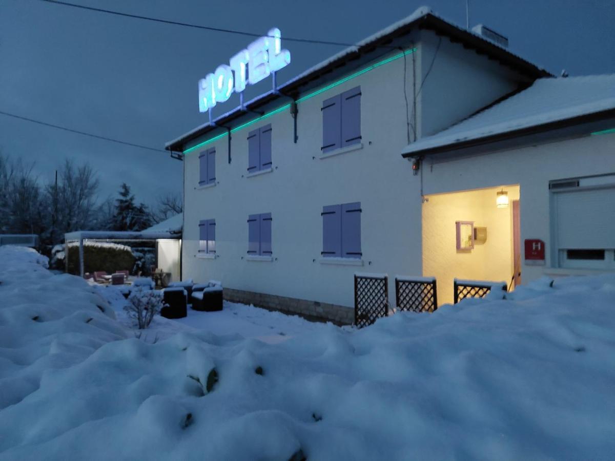Hotel Au Charme Du Levat Saint Paul de Loubressac Exterior photo