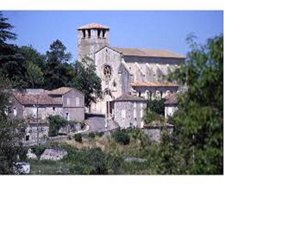 Hotel Au Charme Du Levat Saint Paul de Loubressac Exterior photo
